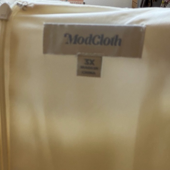 Modcloth Cream Satin Dress - Picture 7 of 7